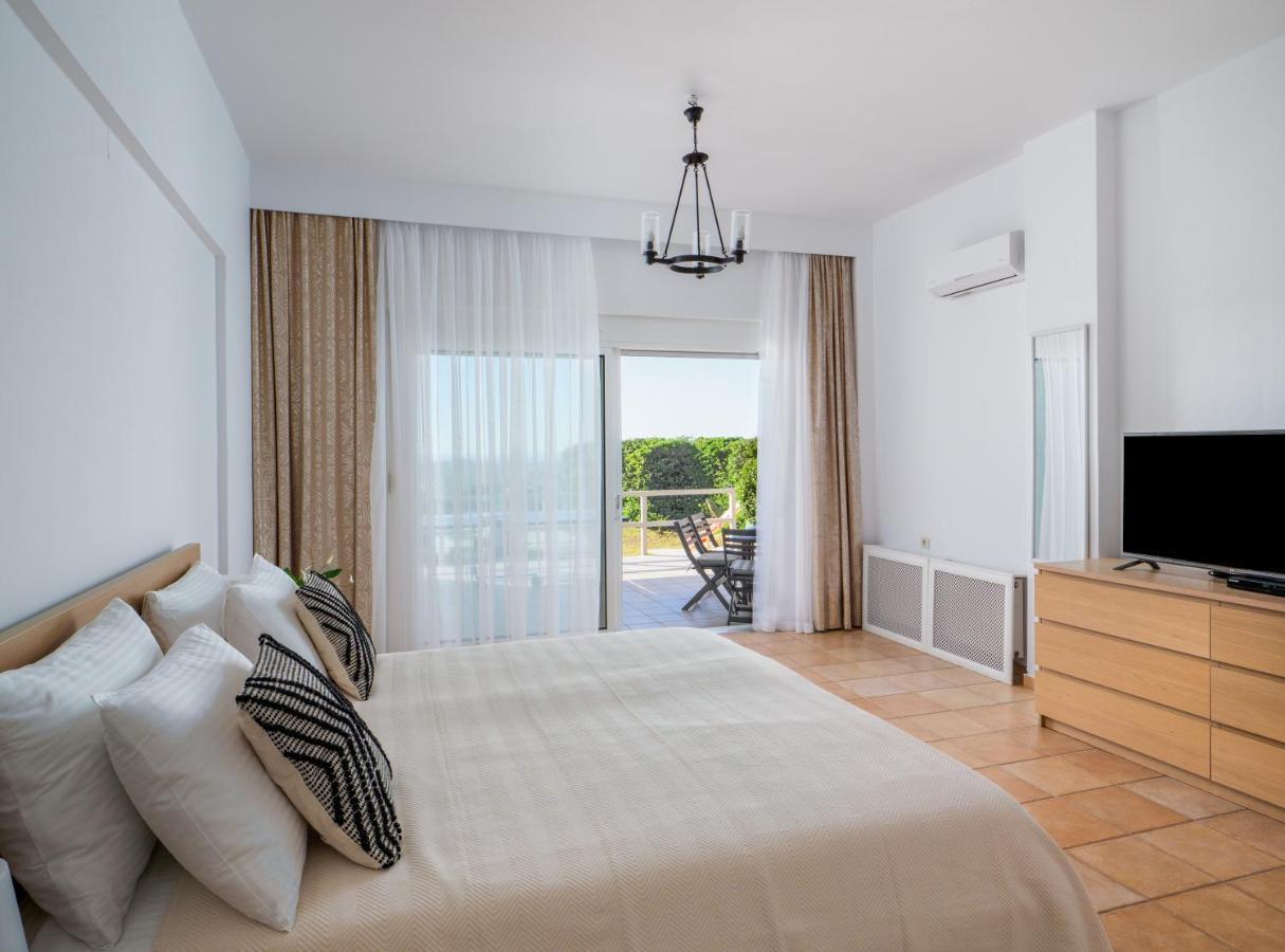 Wild Pear Villa *